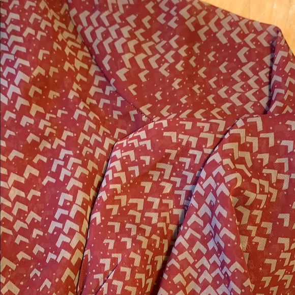 Olive & Oak Sheer Full Button Chevron Top - Picture 6 of 8